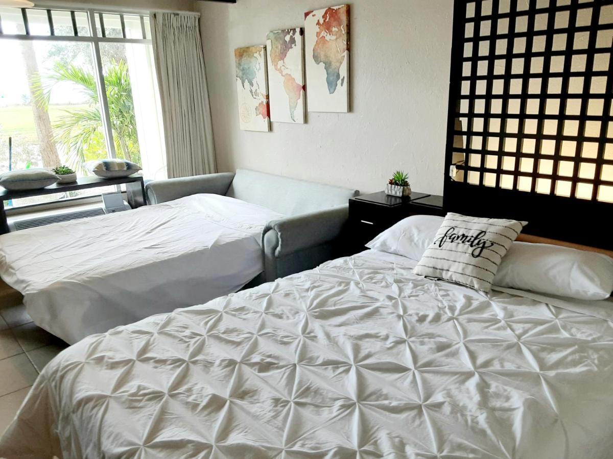 Charming One Bedroom Resort-Style Studio With Pool And Beach Access Ruskin Exterior photo